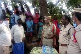 Police resolve dispute between Dalits, Nai Brahmin