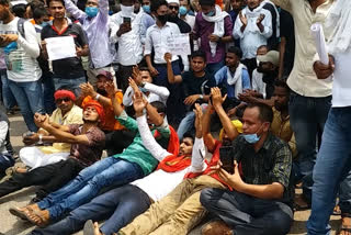 student protest for unemployment