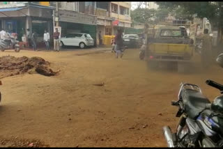 public insist to road repair in smart city hubbali