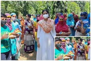 dr-nandini-sharma-distributed-sanitary-pads-to-women-under-seva-week