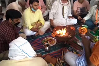 Yuva Morcha prayed for PM Modi longevity in delhi