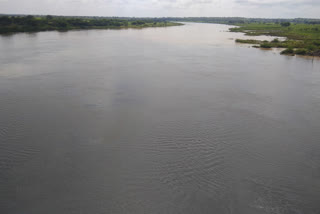 flood coming to singuru project in sangareddy district