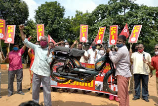 CPI protests against cess on petrol and diesel