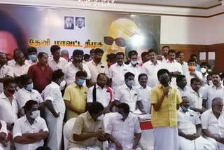 dmk members participate without face mask and social distance in a party meet at theni