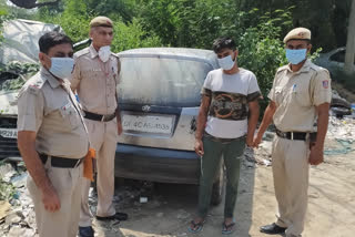 Mundka police arrested liquor smuggler involved in 5 cases