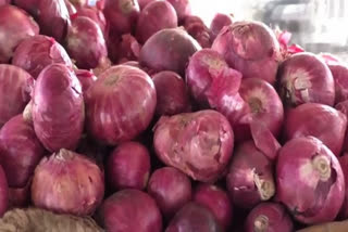 Onions lying on ports to be exported to countries including Bangladesh