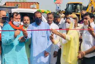 Inauguration of newly constructed road of Mithapur-Golchakkar in south delhi