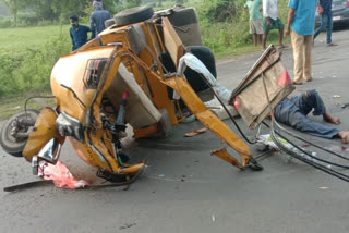 accident at kamepalli and two members injured