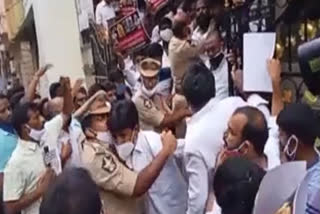 police stopped janasena rally in vijayawada