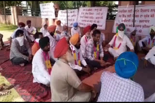 Punjab UT Employees Union continues hunger strike for third day