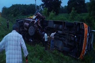 Several injured after lorry-bus collision in Andhra's Krishna