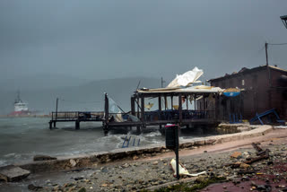 Winds and rain batter Greek islands