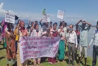 Strong protest in Lakhimpur demanding stoppage of River erosion