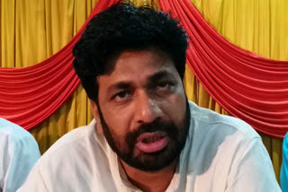 minister bacchu kadu