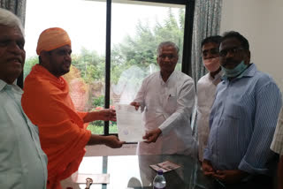 Bhattaraka Mahaswamiji appeals for release of grants to Jain monasteries