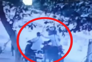 Chain Snatching Incident in CCTV in Indirapuram Ghaziabad
