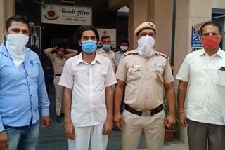 hauz kaji police arrested wanted absconding criminal in delhi