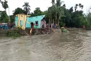 কলগাছিয়াৰ ক্ষুদ্ৰখোৱা, ডুবাচুৰিত মানাহ নদীৰ ব্যাপক খহনীয়া