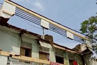 50-year-old-house-visor-collapsed