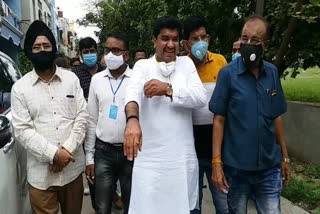 MLA Sanjay Shukla demands voting with valet paper due to Corona infection