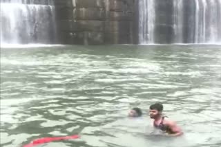 Youth saved from drowning in Ratlam Kaneri Dam