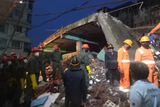 Bhiwandi building collapse : 10 killed, 11 injured; rescue operation under way