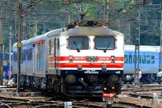 indian-railways-starts-clone-trains-to-clear-rush