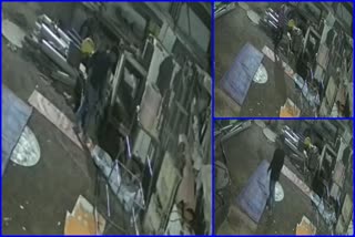 Theft of goods worth lakhs of rupees in a factory in Ghaziabad Incident captured in CCTV