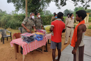 DIG visits Naxalite affected areas of Garhwa