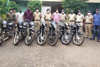 Motorcycle theft for fun, four people arrested by karad police