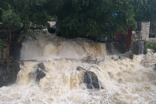 Hoganekkal falls water level increases 60 thousand cubic feet