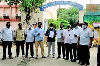 protest-against-dumping-yard-at-nizamabad-district-collectorate