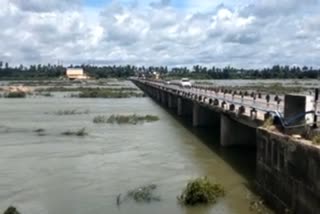 tungabadra reservoir water flow decreased