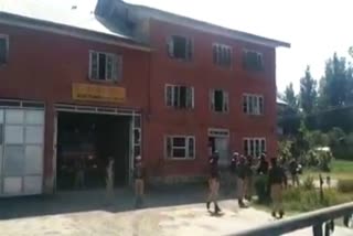 Militants attack security forces in Pulwama