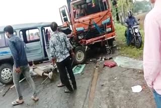 Truck-pickup face-to-face collision