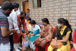 Distribution of food kit to guest lecturers