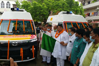 MLC Rannvijay Singh gave 2 ambulances to Ara Sadar Hospital