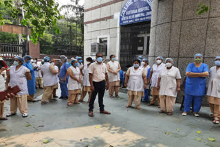 nursing staff of kg hospital protest