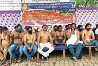 Civilian workers protest in Dharwad