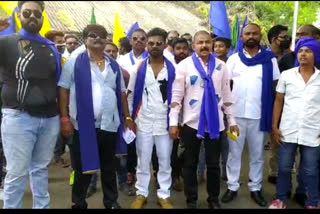 bhim army kapde fado agitation for oppose modi governments new bills at dhule