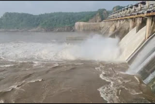 કડાણા ડેમમાં પાણીની આવક થતા મહી નદીમાં 66,761 ક્યુસેક પાણી છોડાયું