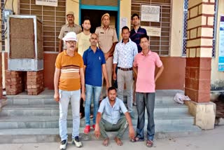 absconding criminal arrested in bharatpur, इनामी आरोपी गिरफ्तार, भरतपुर न्यूज