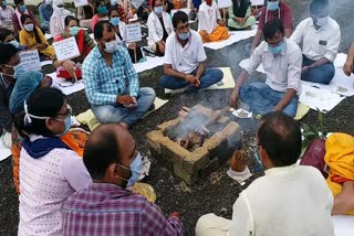 protest of Contract health workers