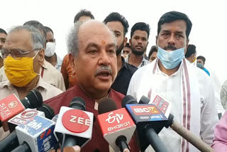 Union Minister Narendra Singh Tomar