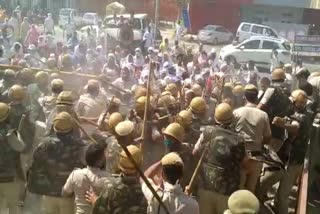 Police lathi charge on PTI teachers in Charkhi Dadri