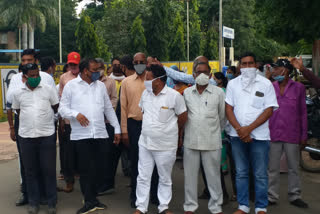 MLA met collector to save Avanti yarn mill workers