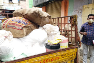 one lakh worth gutka seized by rebbena police at kagaznagar