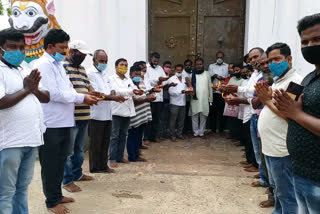 Brahmagiri people  offer candel at alarnath temple praying good health for snjaya das barma