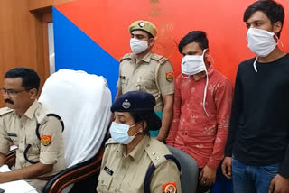 Noida Sector 30 police arrested 2 members of mobile thief gang