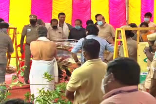 Mortal remains of Balasubrahmanyam,Mortal remains of Balasubrahmanyam brought to his farmhouse, ಇಂದು ಎಸ್​ಪಿ ಬಾಲಸುಬ್ರಹ್ಮಣ್ಯಂ ಅಂತ್ಯಕ್ರಿಯೆ, ಇಂದು ಎಸ್​ಪಿ ಬಾಲಸುಬ್ರಹ್ಮಣ್ಯಂ ಅಂತ್ಯಕ್ರಿಯೆ,